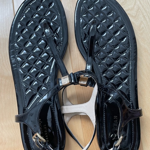 Cole Haan black patent sandals. Size 8.5 - Picture 2 of 5